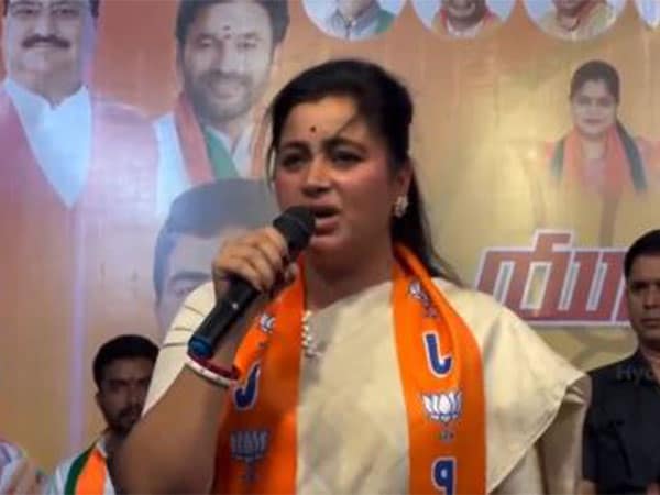 “Will take us all of 15 seconds…”: BJP’s Navneet Rana responds to Akbaruddin Owaisi’s 2013 speech